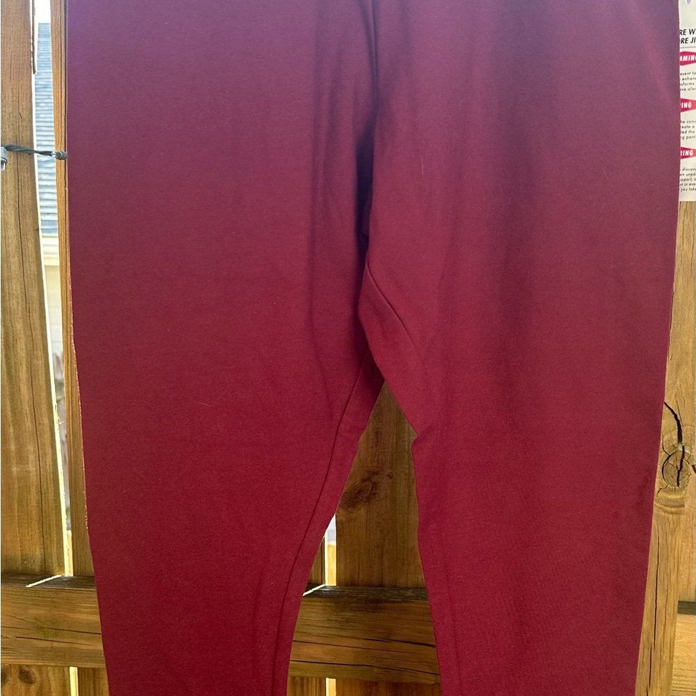 Burgundy leggings